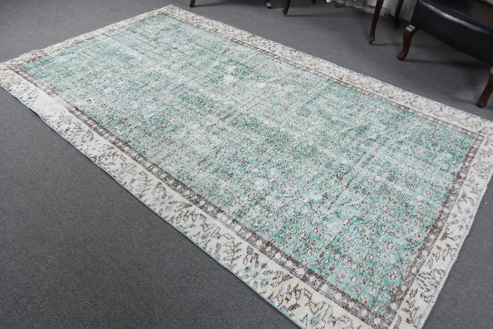 Turkish Vintage Large Rug 5,4×9,5 ft, Blue White Oriental Rug