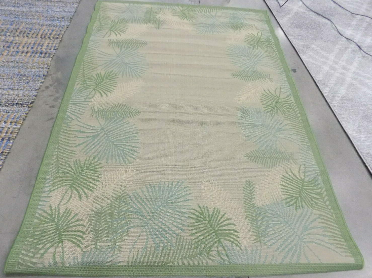 CREAM / GREEN 5′-3″ X 7′-7″ Stained Rug Reduced Price 1172598032 CY7945-14A18-5