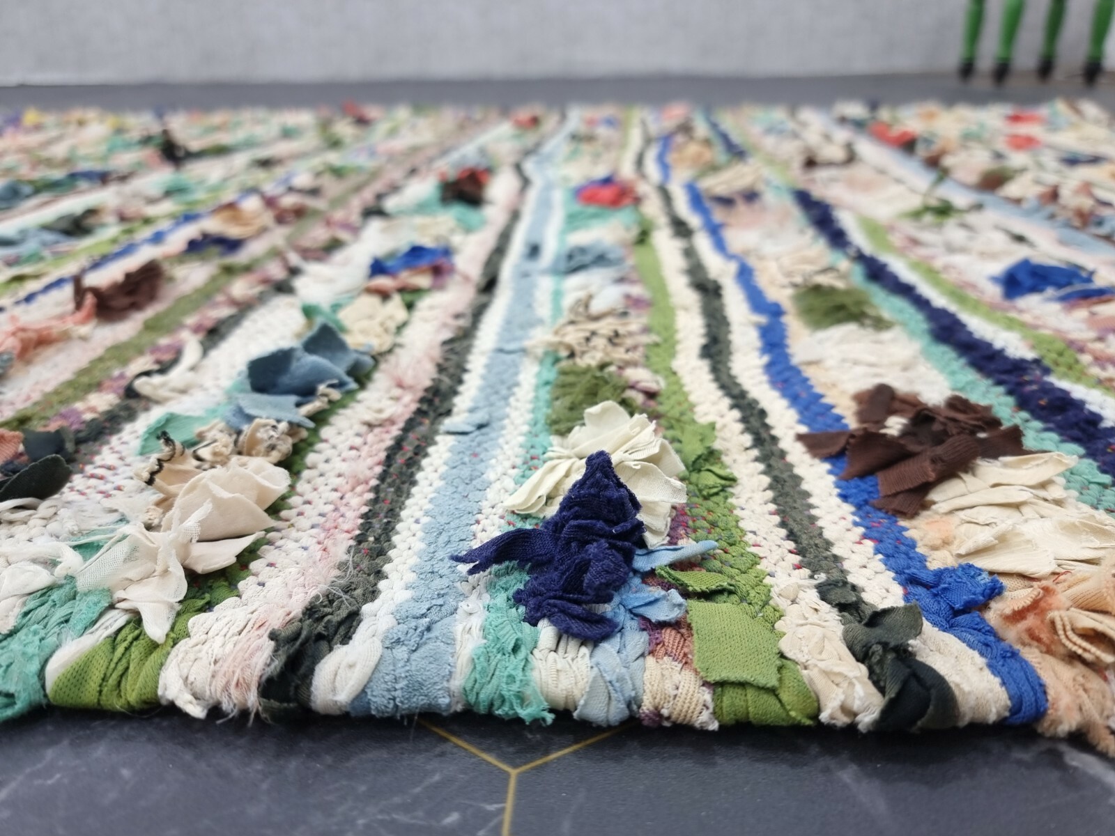 Moroccan Handmade Vintage Boucherouite 4’x7’8″ Berber Solid Green Red Cotton Rug