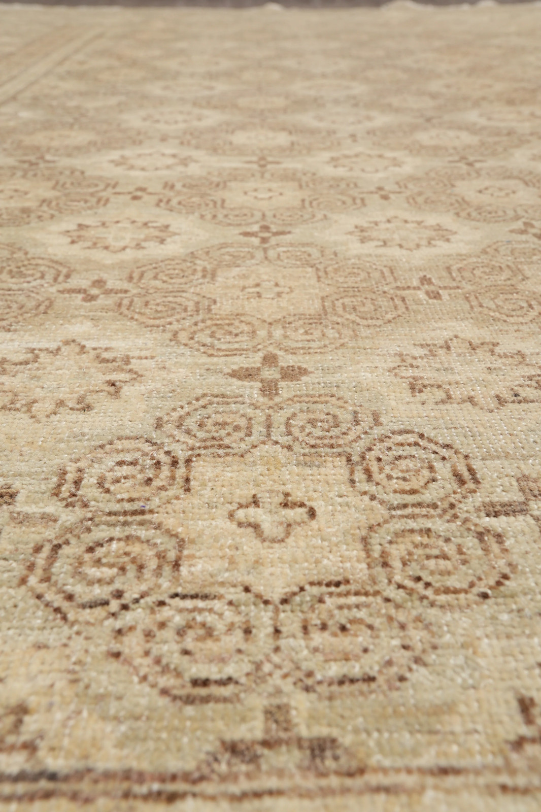 8.1 x 9.5 New Zigler Chobi Peshawar Rug Hand-knotted in Pakistan Neutral #F-4346