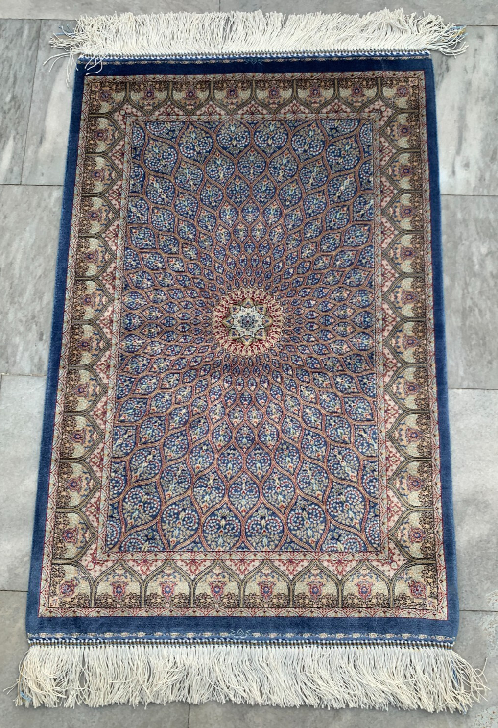 2×3 Feet Luxury Silk Bedroom Wall Hanging Rugs Traditional Oriental Area Carpets