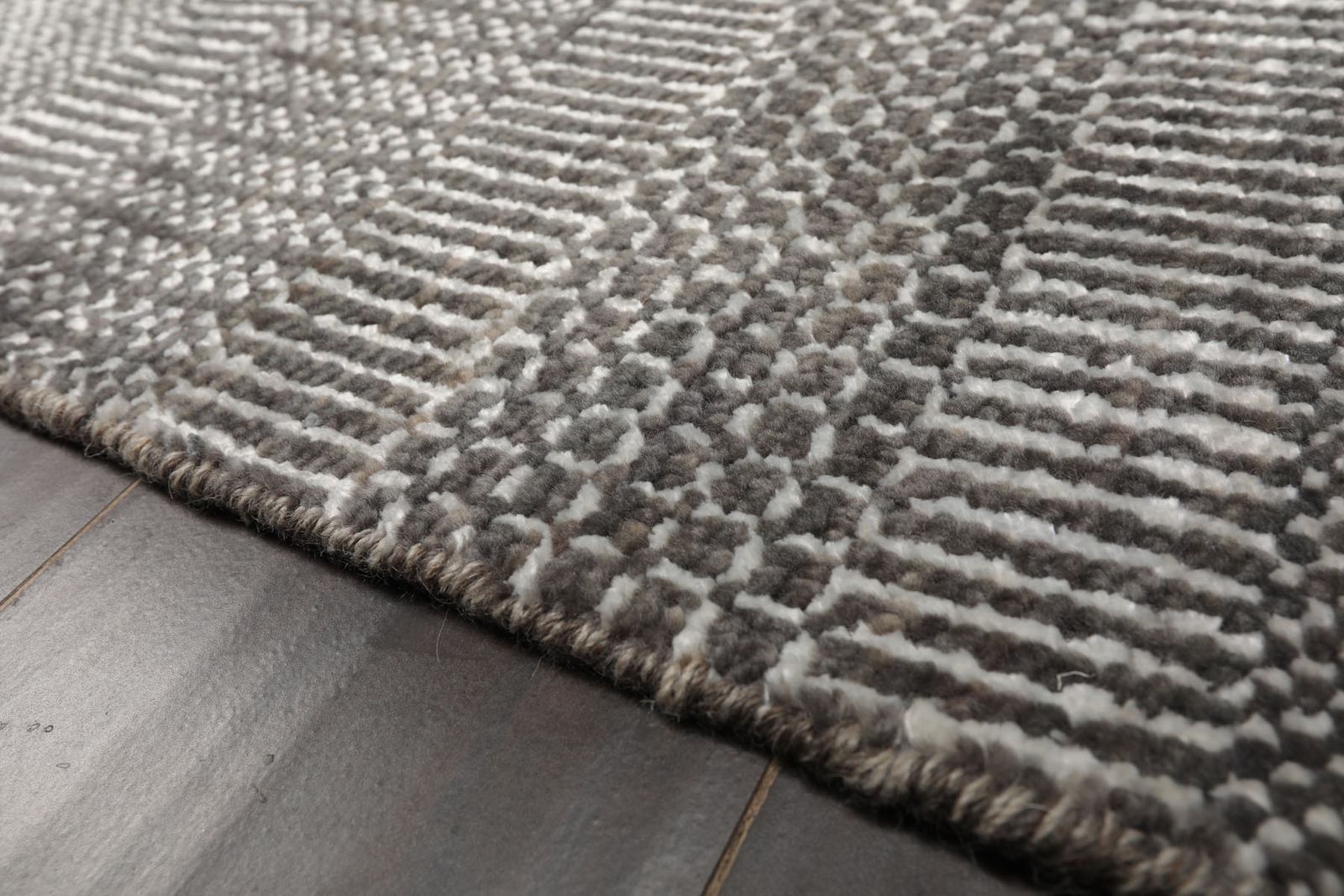 2’x2′ Ivory Hand Knotted Tibetan Modern Wool & Bamboo Silk Oriental Area Rug