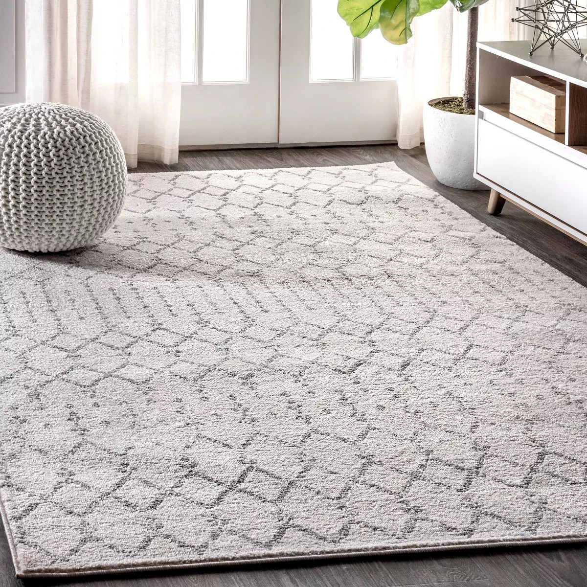 JONATHAN Y Moroccan Hype Cream Gray 6×9 Boho Diamond Area Rug MOH101B-6