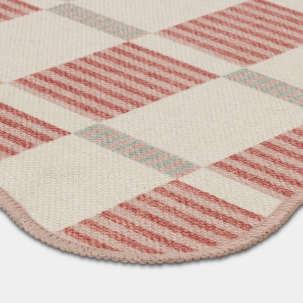 2'x3' Scalloped Dorm Scatter Accent Rug Pink/Blue/Ivory