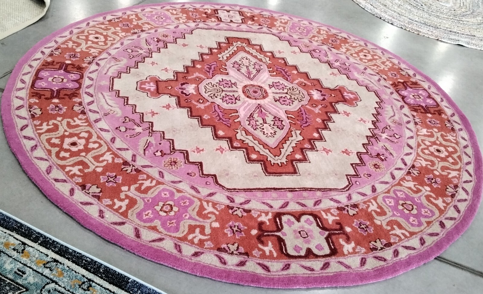 RED PINK / IVORY 9′ X 9′ RD Back Stain Rug, Reduced Price 1172756079 BLG545A-9R