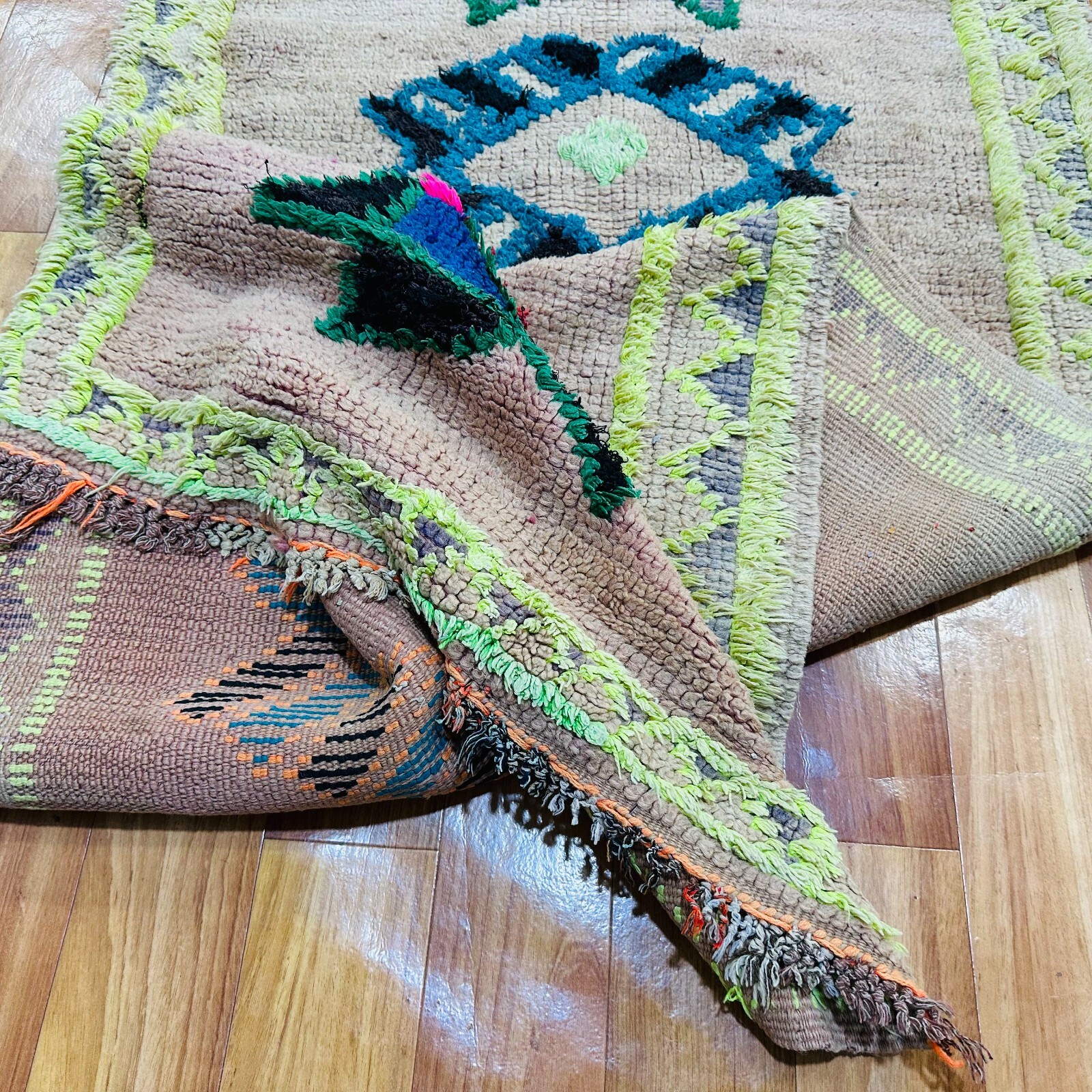Bohemian Moroccan Shag Runner 32×126 in – Handmade Wool – Star Design Neon Accen