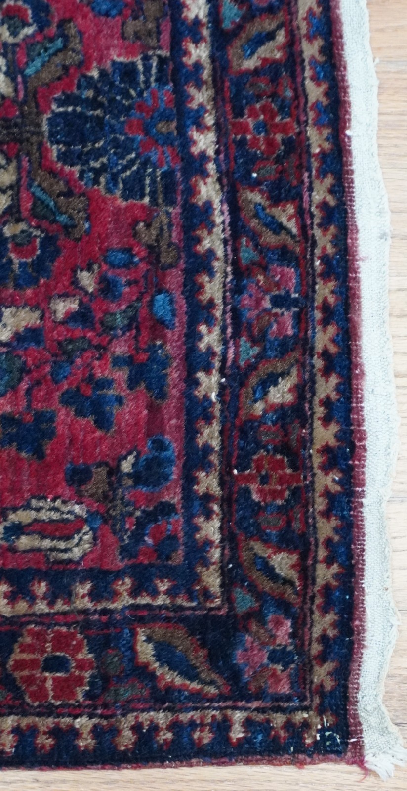 Antique Hand Knotted Saroukk 2′ x 4’3″ Wool Floral Red Oriental Rug