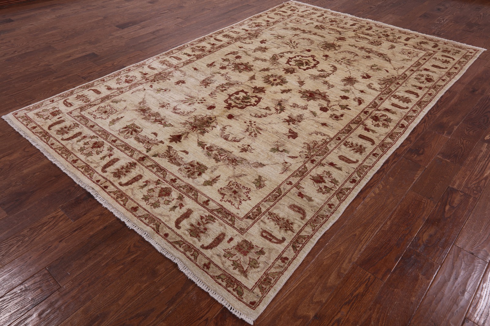 6′ 5″ X 9′ 8″ Peshawar Handmade Rug – P2113