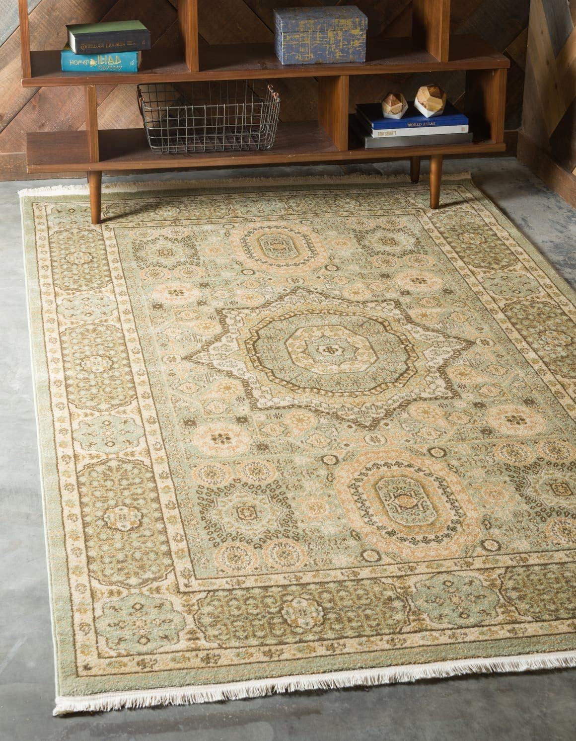 Bohemian Vintage Medallion Area Rug 7′ x 10′ Light Green/Tan