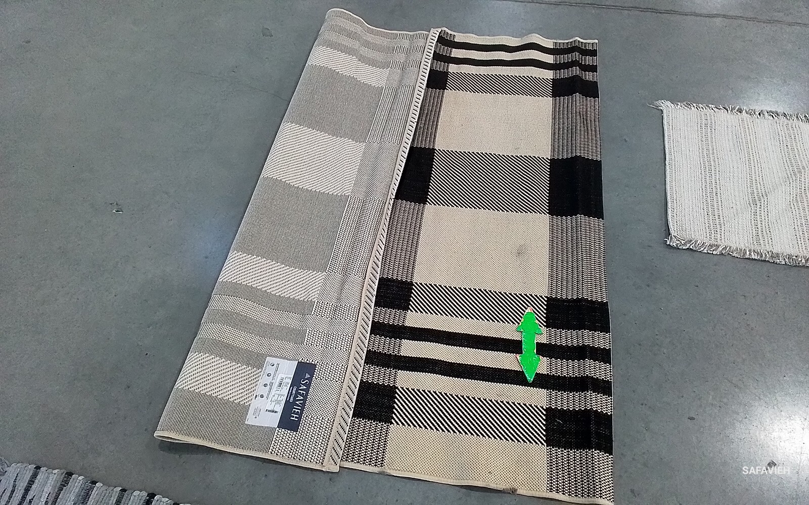 BLACK / BONE 5′-3″ x 5′-3″ Stained Rug, Reduced Price 1172775796 CY6201-216-5SQ
