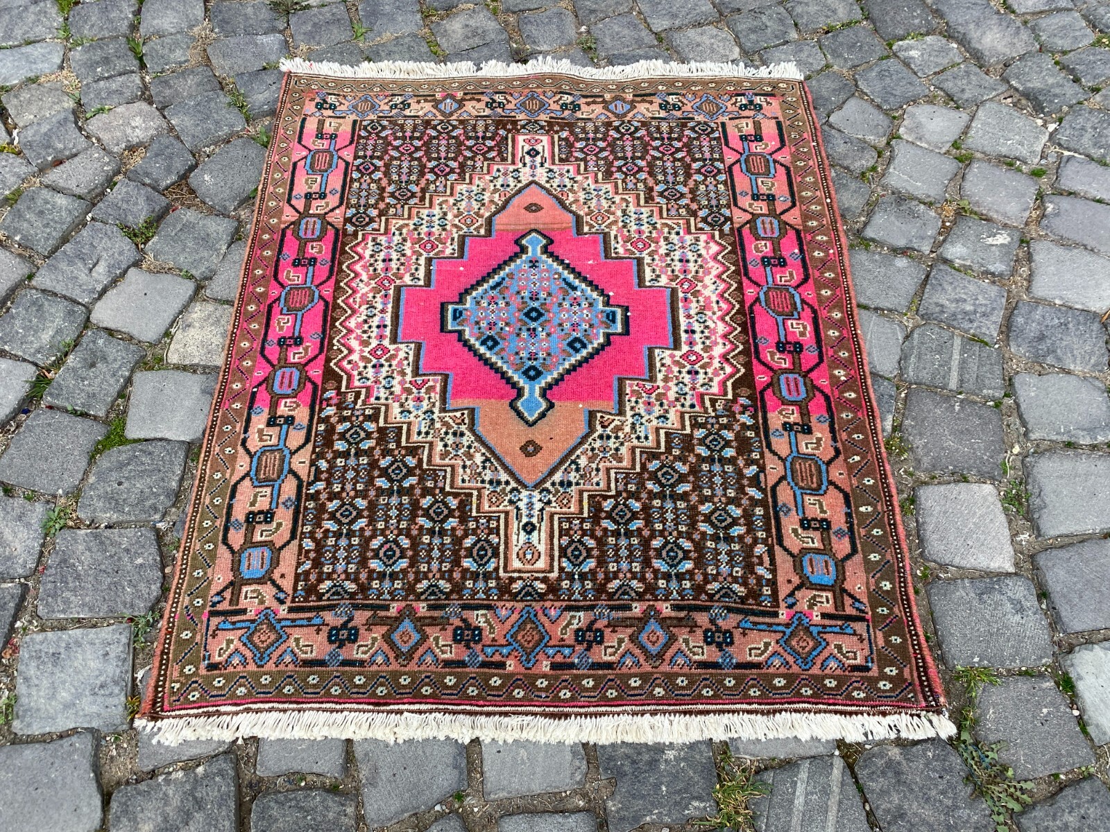 Handmade Rug, Bohemian Area Rug, Turkish Vintage Rug | 81 x 96 cm = 2,6 x 3,1 ft