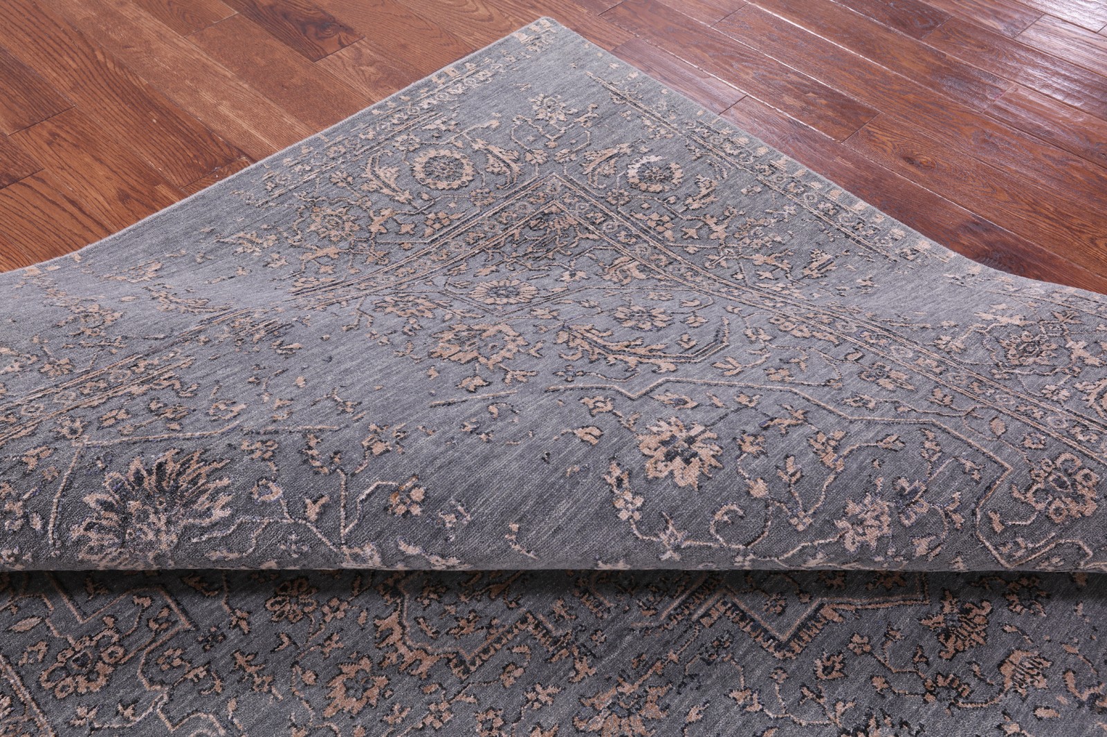 8′ 1″ X 10′ 0″ Heriz Serapi Hand-Knotted Wool & Silk Rug – Q19119
