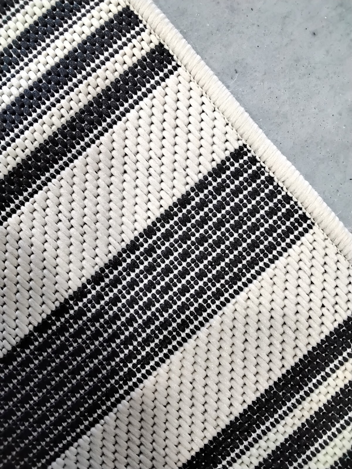 BLACK / BONE 2′-3″ X 8′ Stained Rug, Reduced Price 1172742515 CY6062-216-28