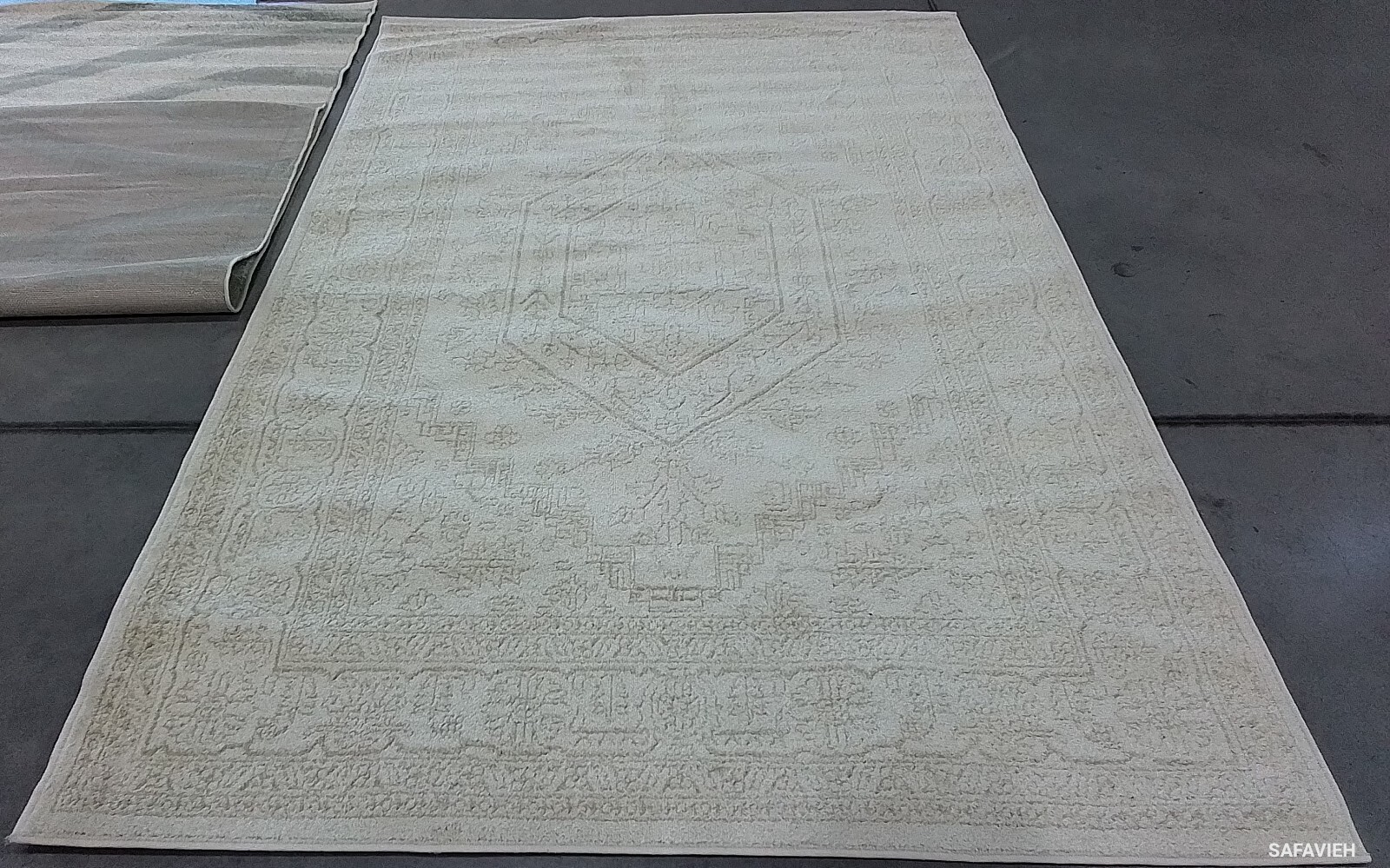 IVORY / BEIGE 6′-0″ x 9′-0″ Back Stain Rug, Reduced Price 1172776192 ADR108E-6