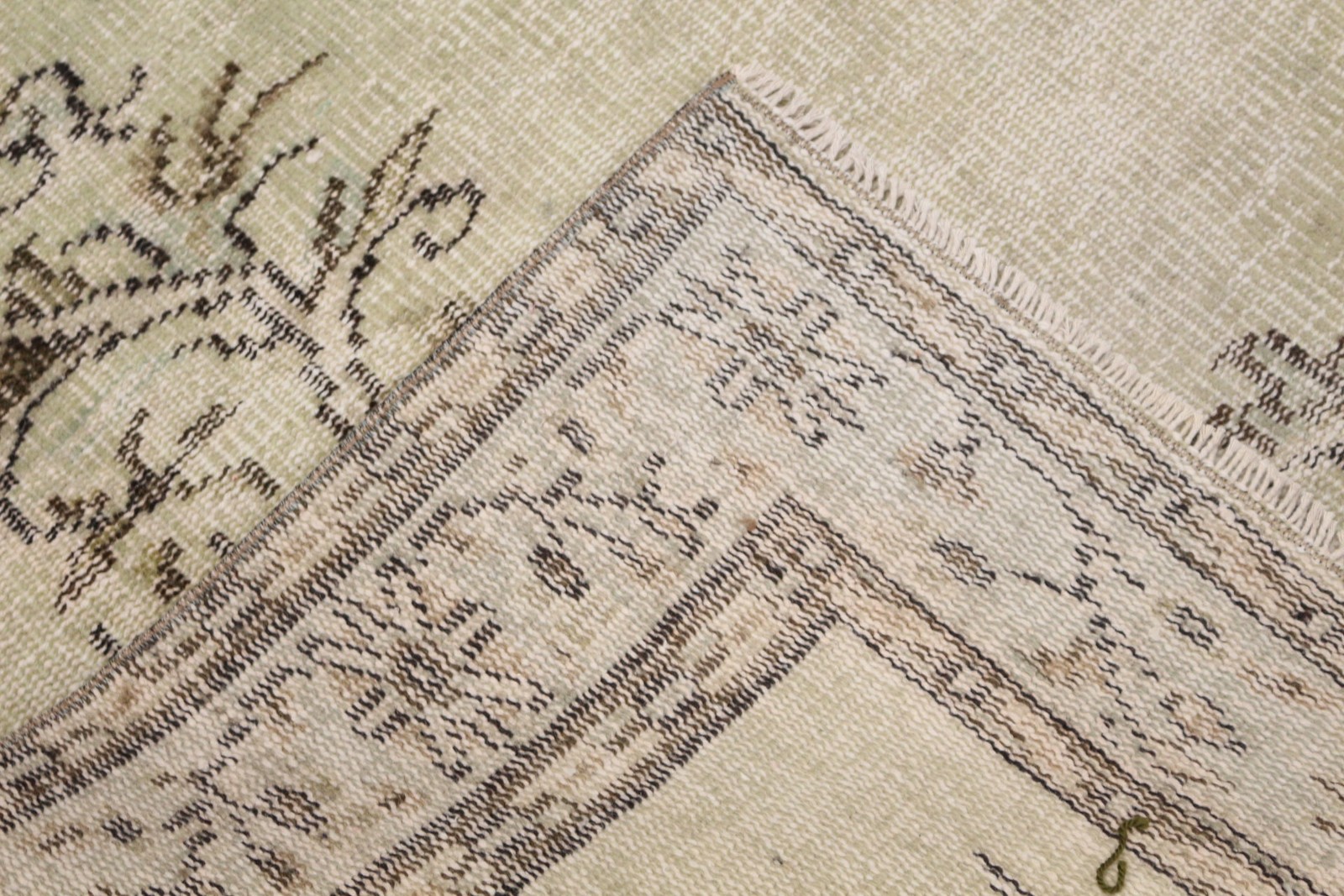 5,7×8,3 ft Vintage Rug, Turkish Large Rug, White Brown Animal Print Wool Rug