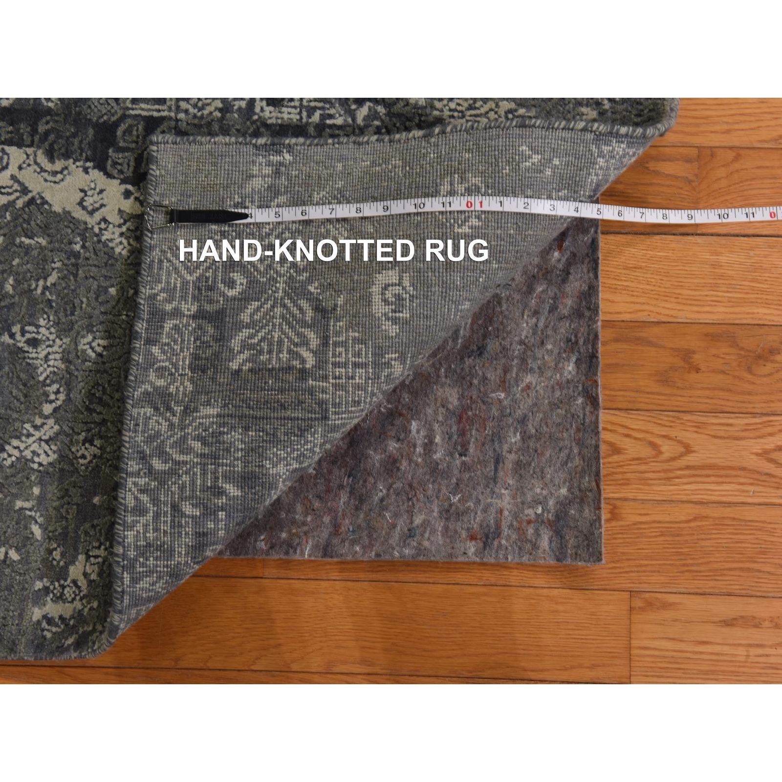 6’1″x9’2″ Sonic Gray Jewelry Design Wool and Silk Hand Knotted Modern Rug R78391