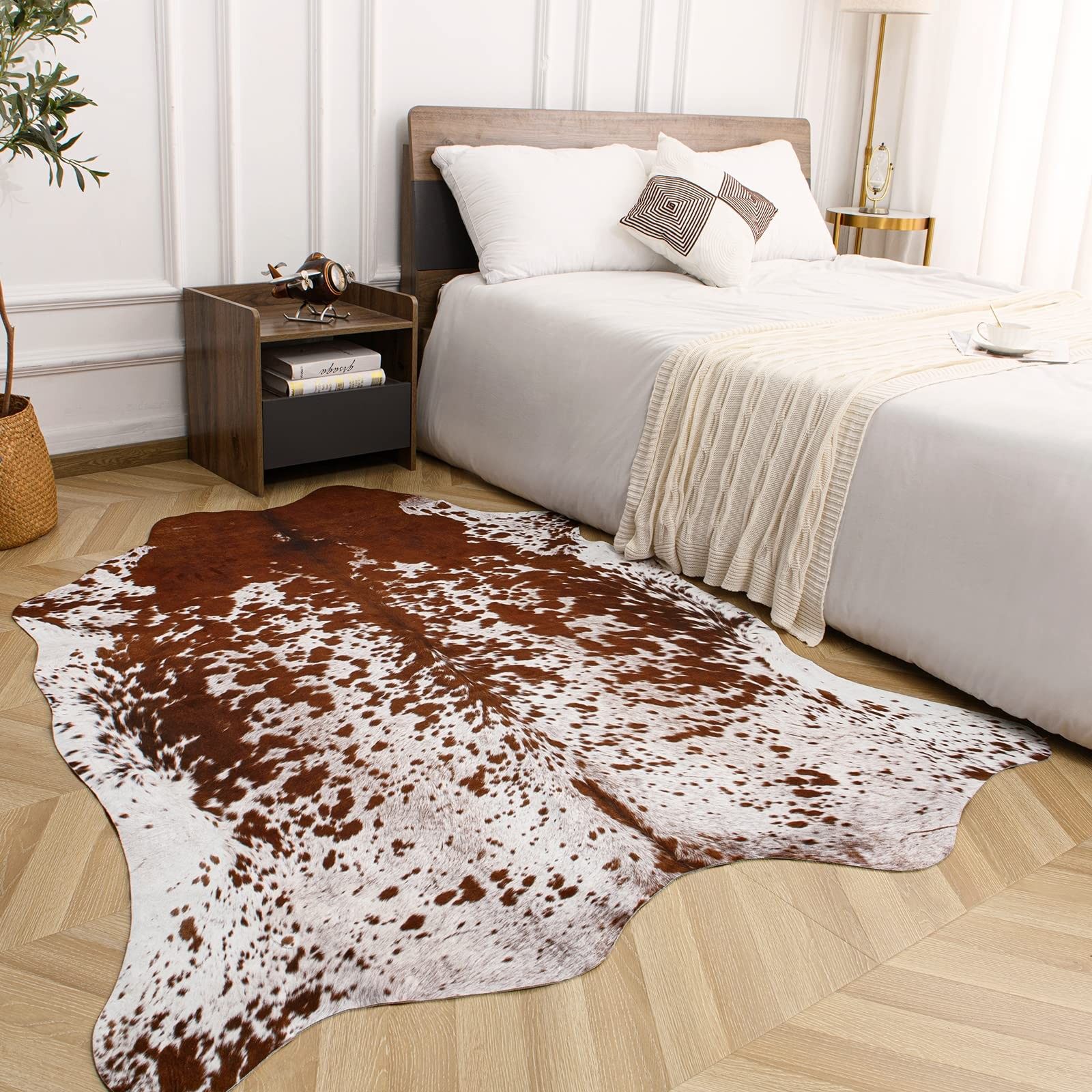 Faux Cowhide Large Cow Print Rug – 4.7 x 5.2 Feet, Thickened Elastic for Bedr…
