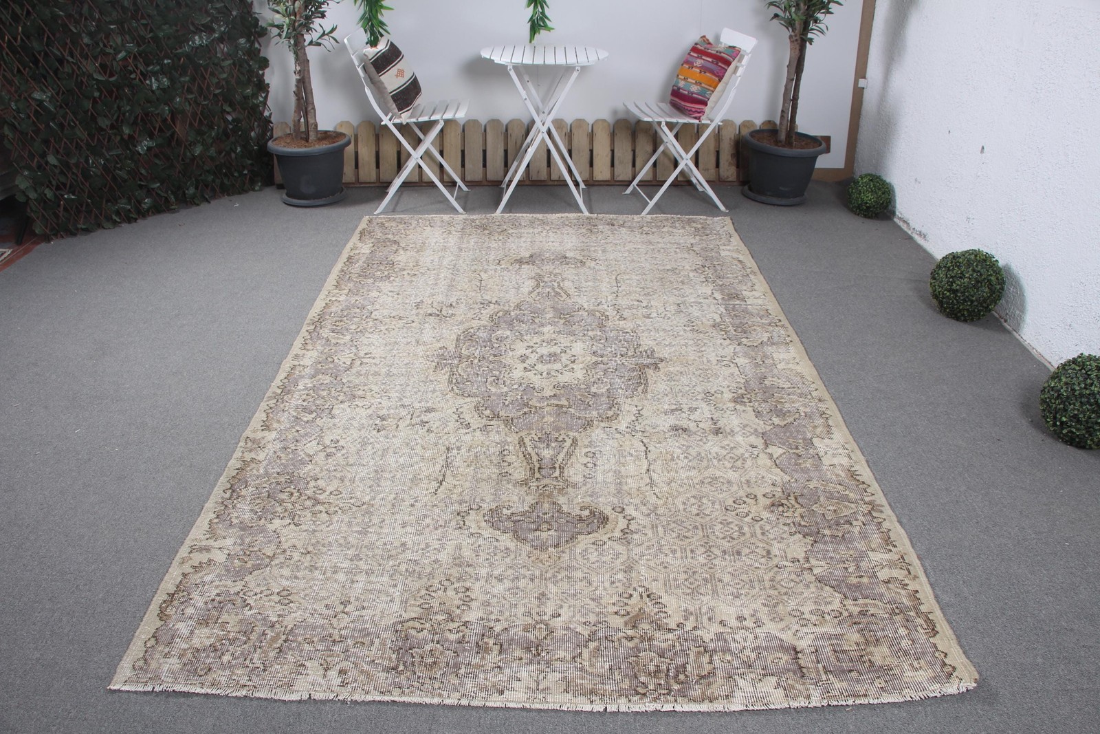 Vintage 5,6×9,3 ft Rug, Large Turkish Rug, Beige Gray Southwestern Rug