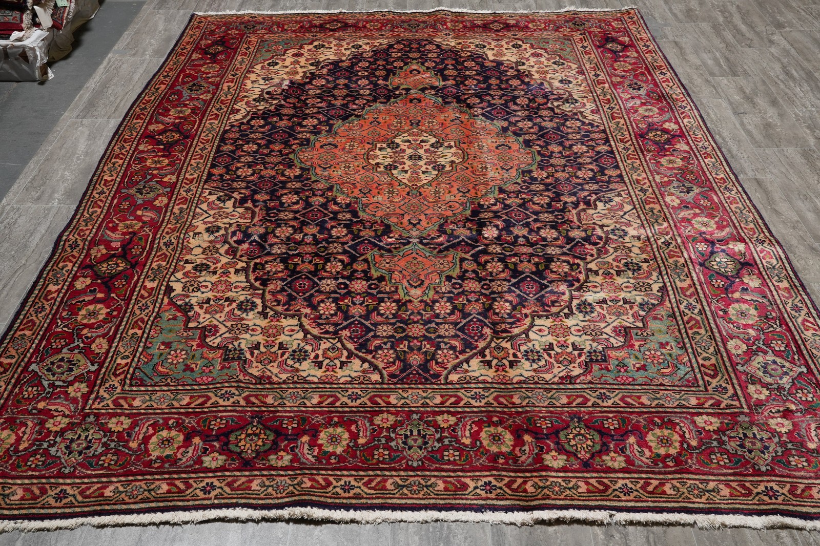 7 x 9.8 ESTATE RUG Perrsian Tabriiz Mahii Wool Carpet 1980’s #F-3047