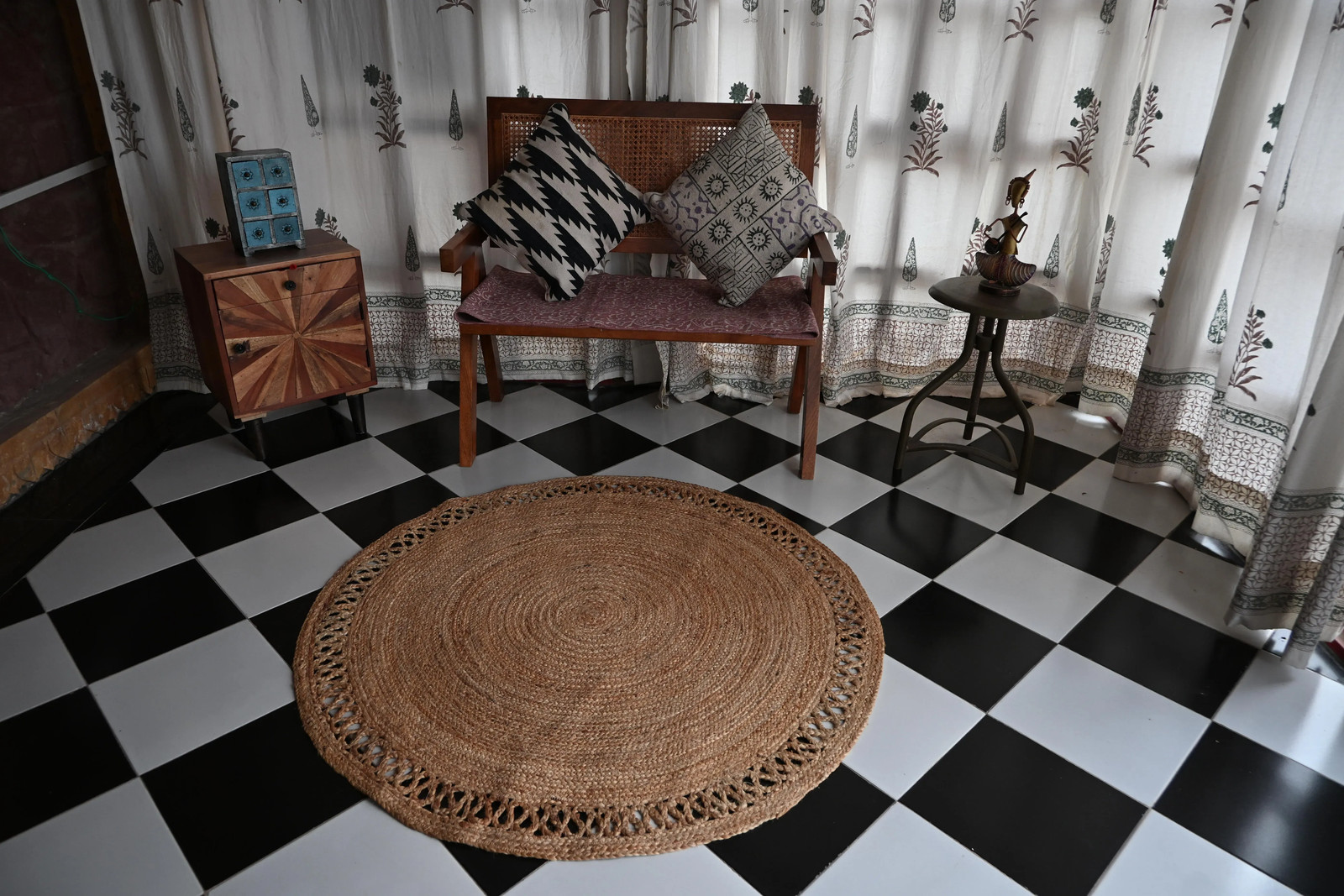 Rugmoda Natural Jute Round Rug 4×4 ft Braided Bohemian Living Room Area Rug