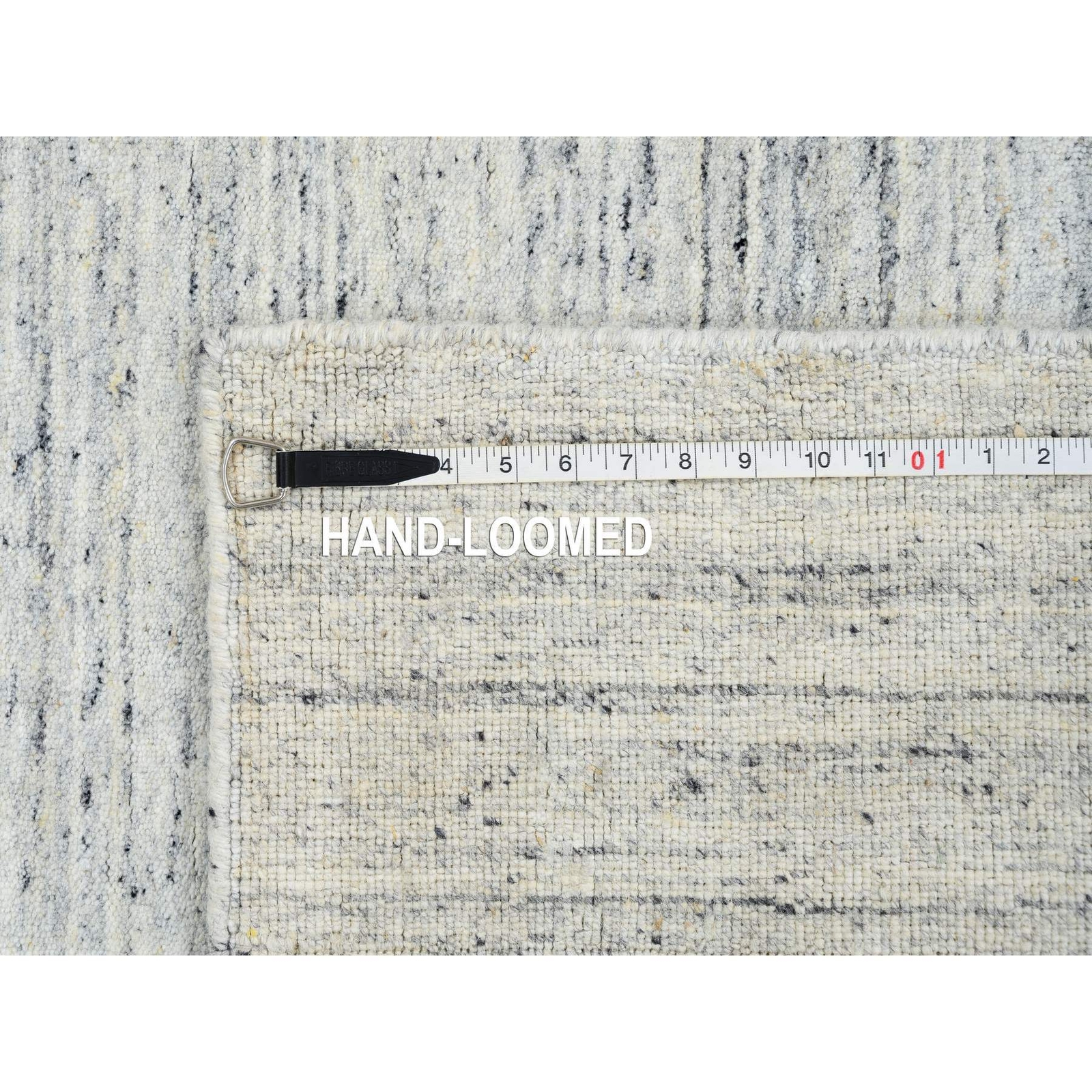 6’x6′ Ivory Soft Wool Hand Loomed Plain Modern Striped Design Square Rug R64774