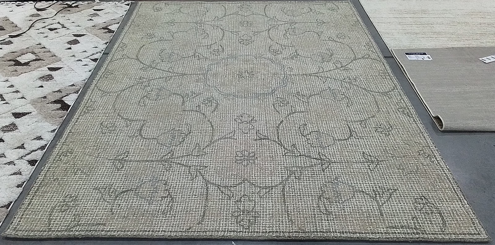 LIGHT GREY / IVORY 8′-0″ x 10′-0″ Hole in Rug Reduced Price 1172803281 ABT527C-8