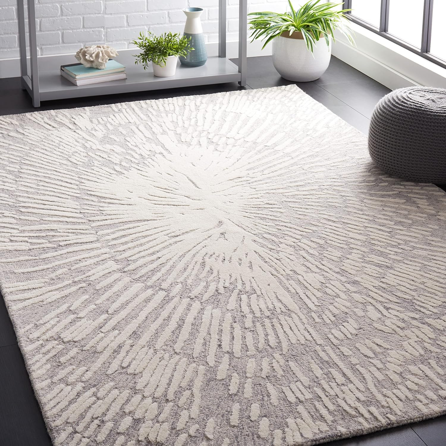 Handmade 8×10 Grey & Ivory Area Rug – Modern Abstract Design for Any Space