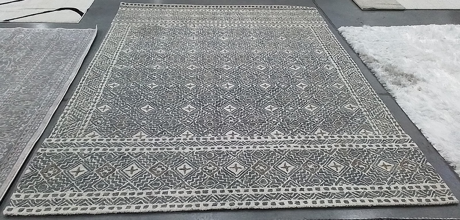 BLUE / IVORY 8′-0″ x 10′-0″ Back Stain Rug, Reduced Price 1172807722 MLP803M-8