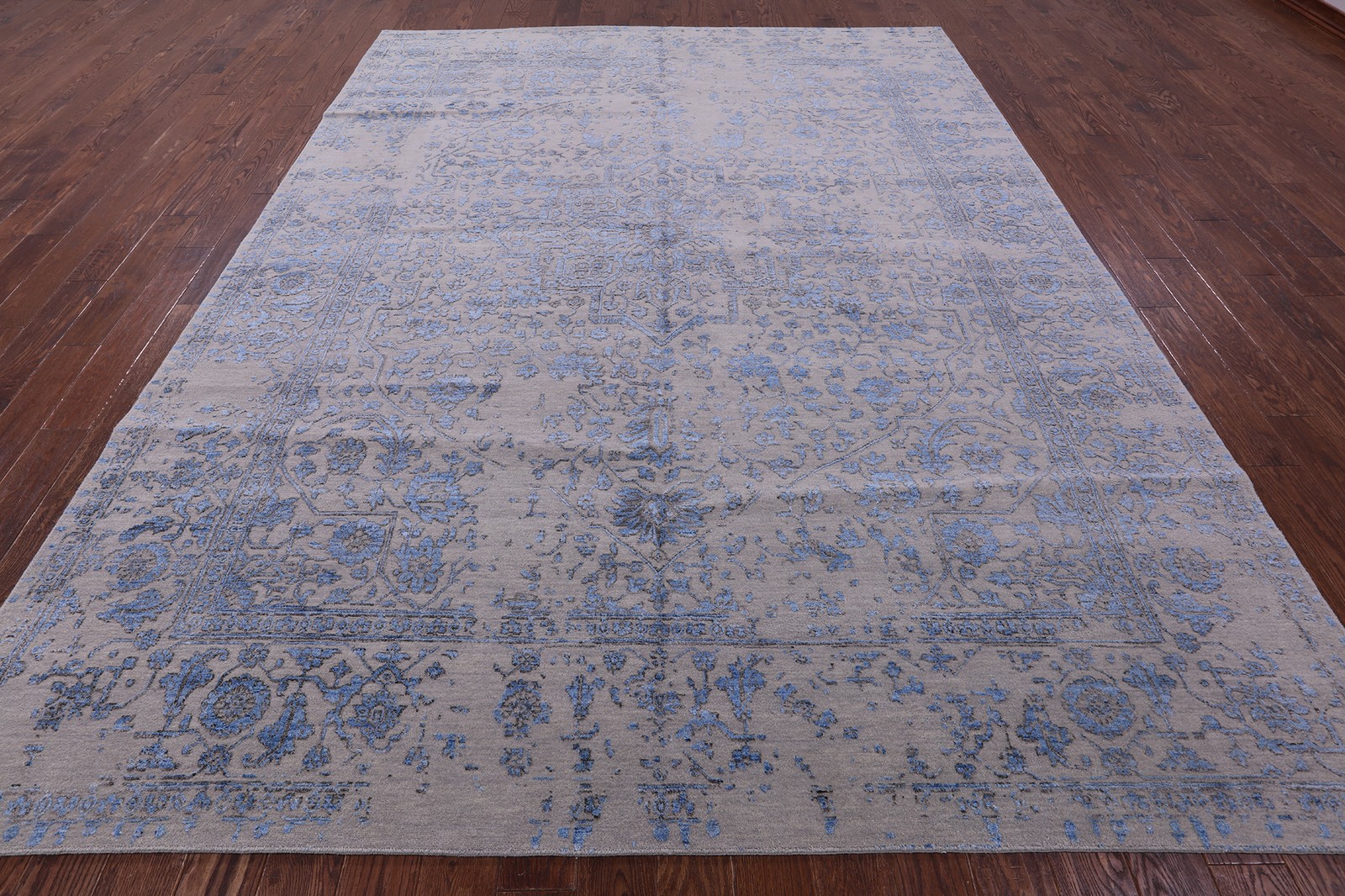 8′ 10″ X 11′ 11″ Wool & Silk Heriz Serapi Hand Knotted Rug – Q19198
