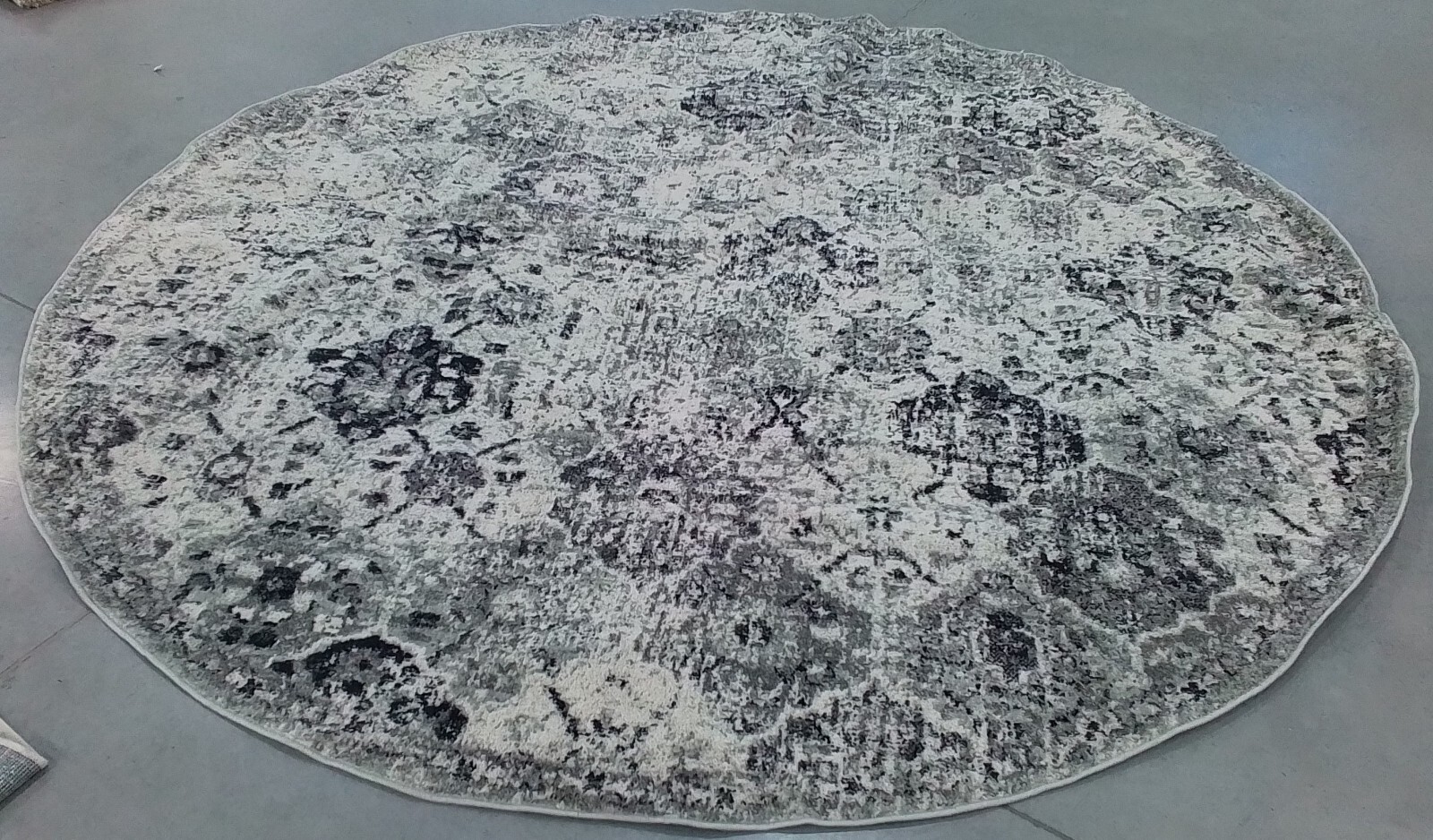 SILVER / GREY 9′-0″ x 9′-0″ Back Stain Rug, Reduced Price 1172768657 MAD611G-9R