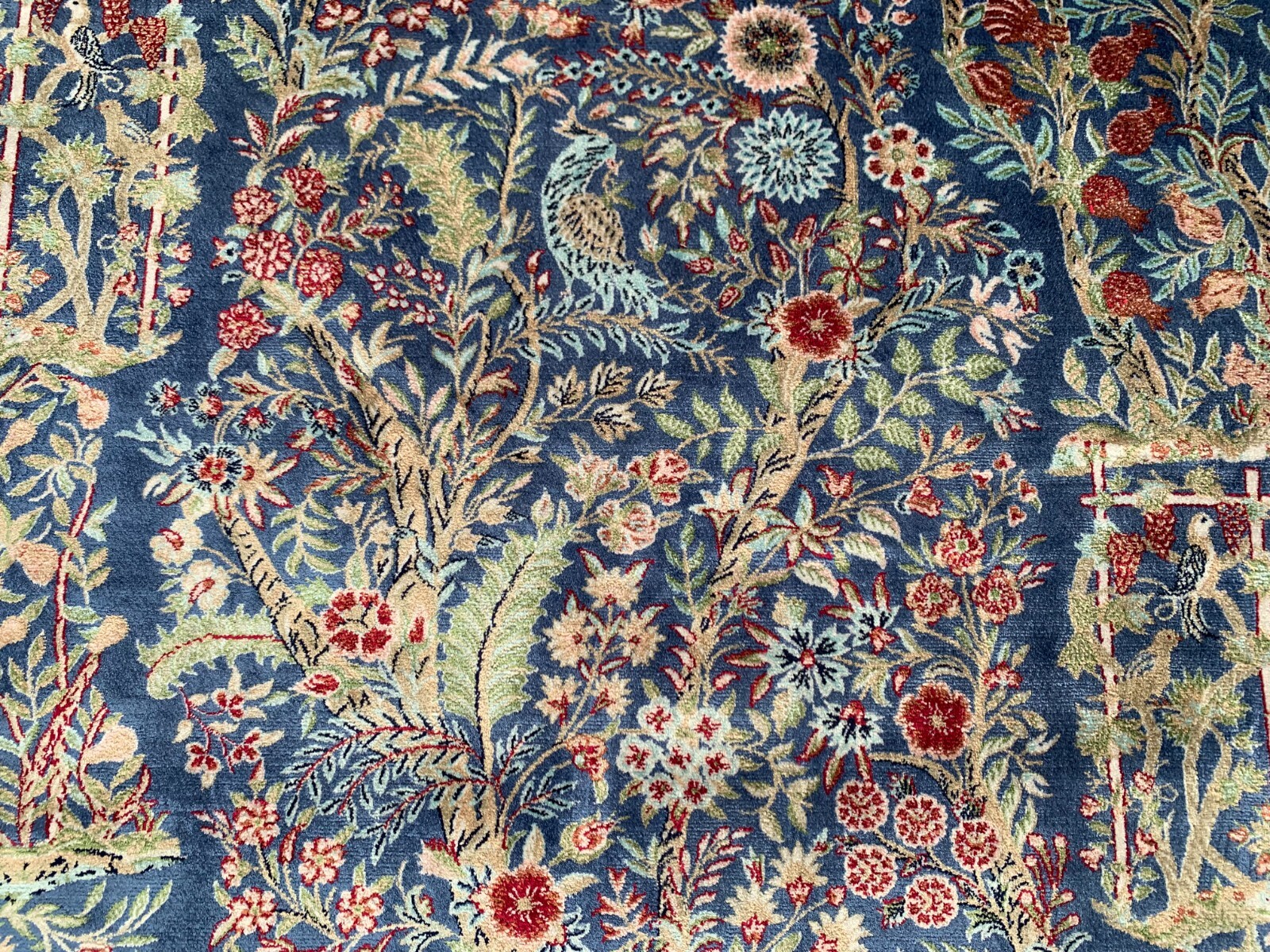 2×3 Feet Luxury Silk Bedroom Wall Hanging Rugs Traditional Oriental Area Carpets