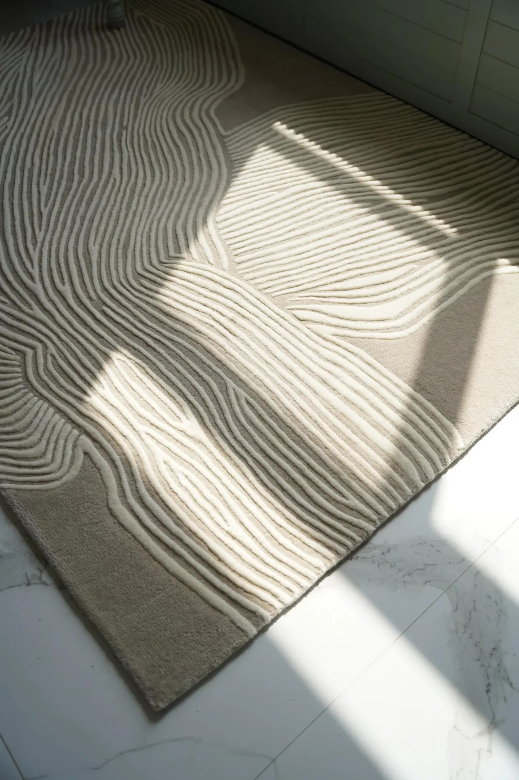 New Handmade Tufted Wool Rug | Neutral Abstract Area Rug | Modern Carpet