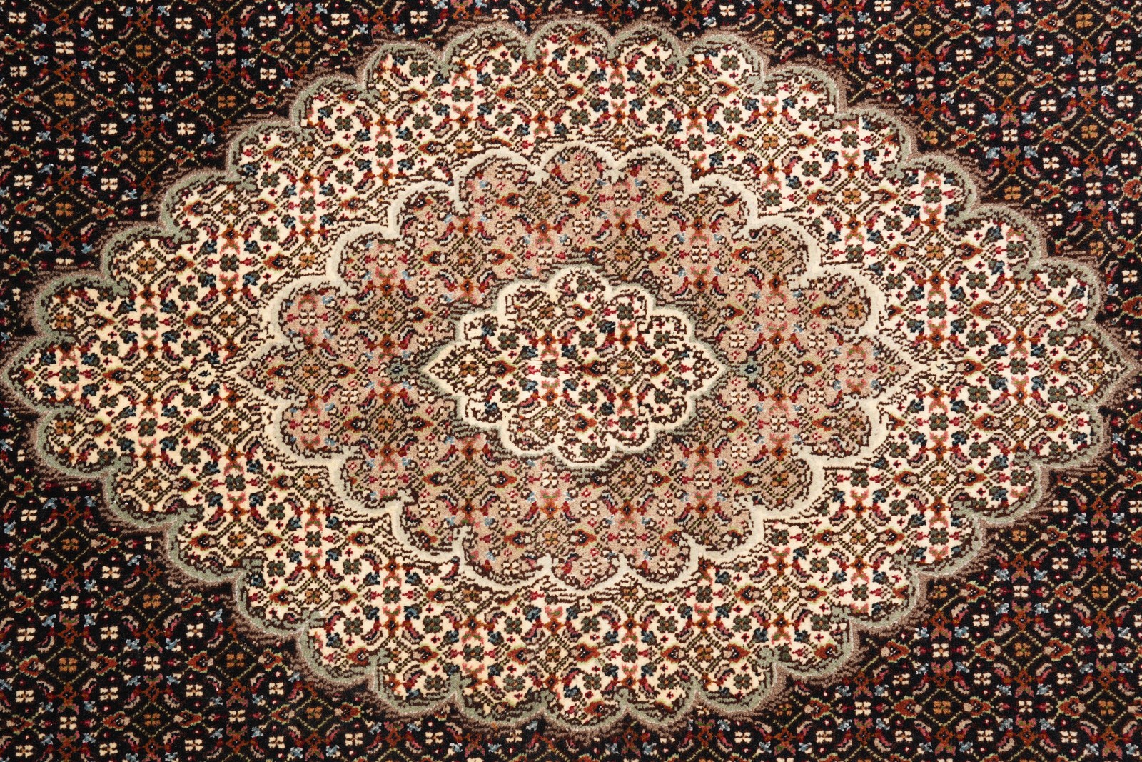 6.5 x 10 Perrsian Tabriiz Mahii Rug Wool and Silk Irran #F-4218