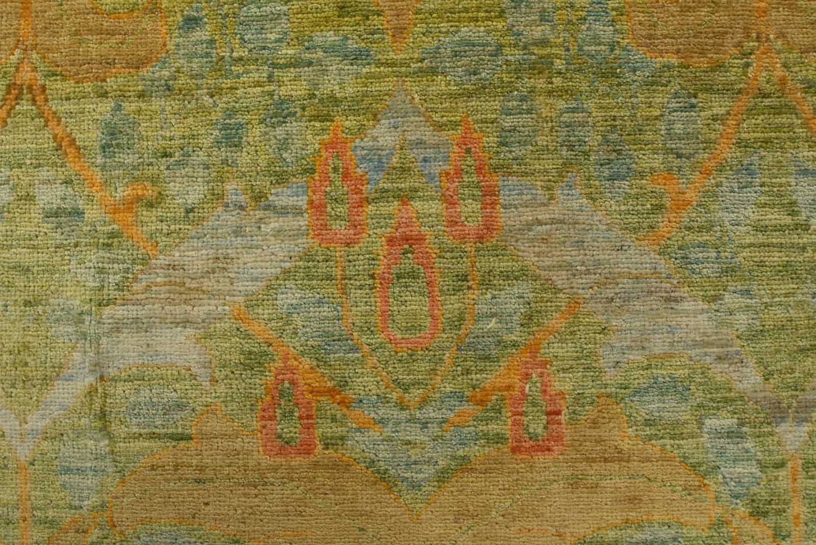 Ziegler Rug 8’2” x 10’1” Green Wool Traditional Hand-Knotted Oriental Carpet