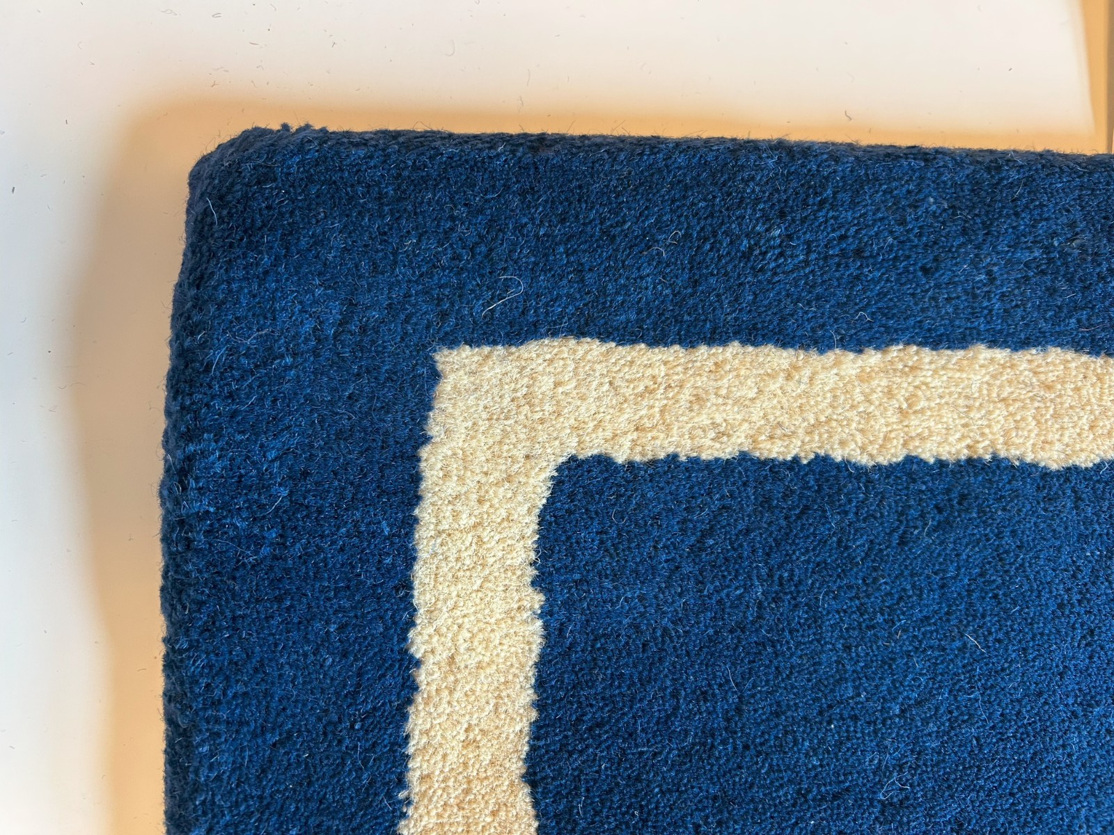 NEW-Minuteman Rectangular Wool Fire Resistant Fireplace Hearth Rug Blue 44”x22”