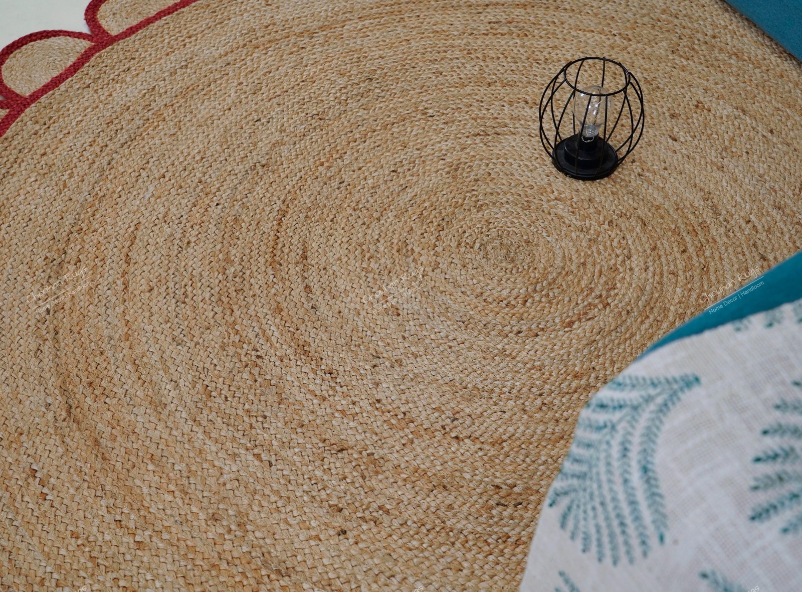 Hand Braided Scallop Jute rug with red border Vintage Home and Floor Decor Rugs