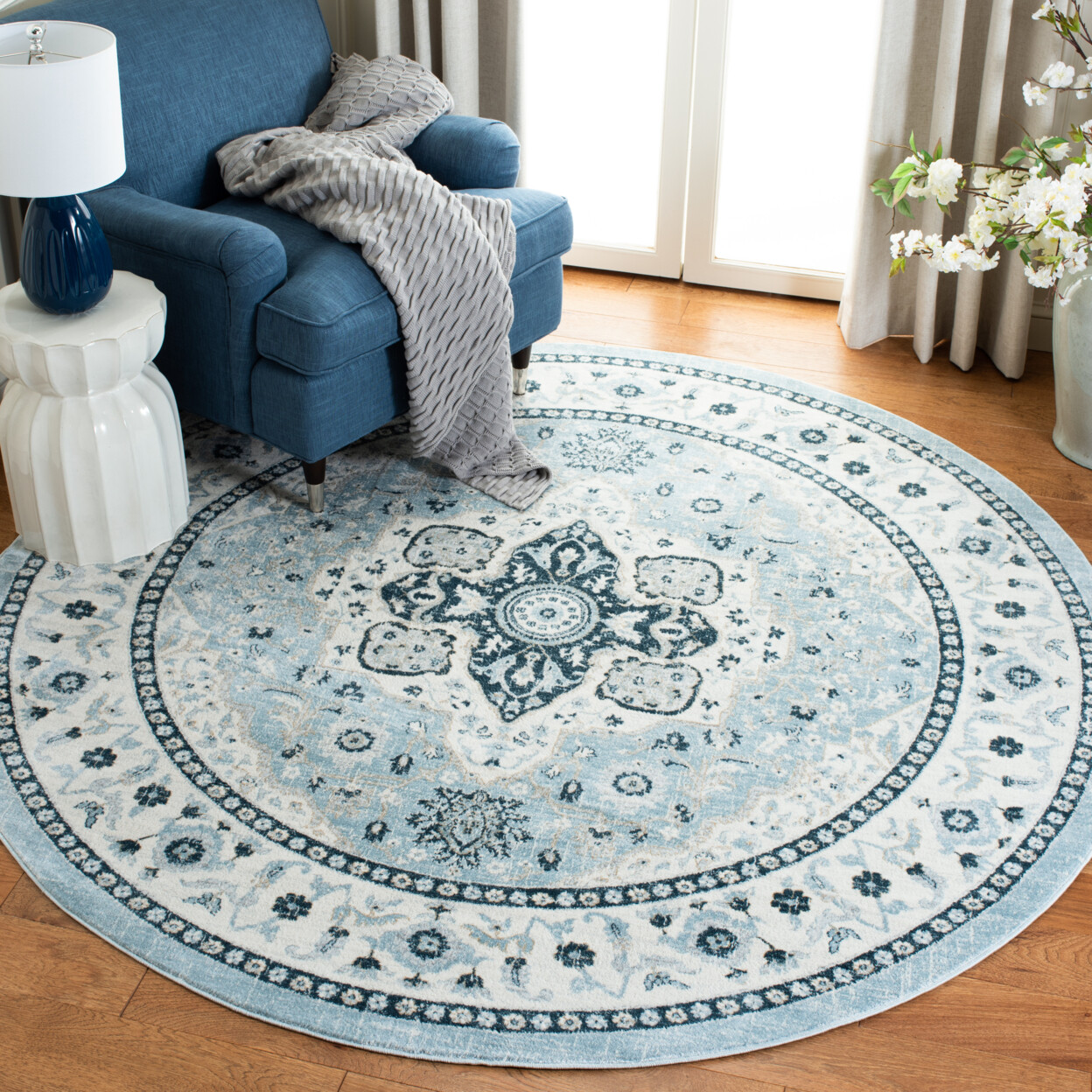 SAFAVIEH Isabella ISA936M Light Blue / Cream Rug