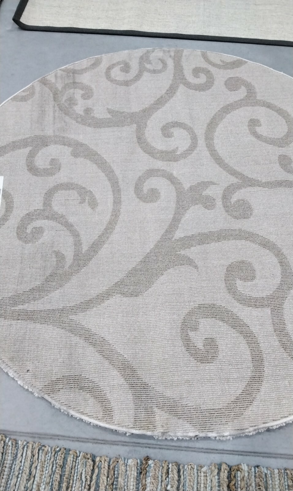 BEIGE 6′-7″ X Round Loose Threads Rug, Reduced Price 1172706056 SG455-1113-7R