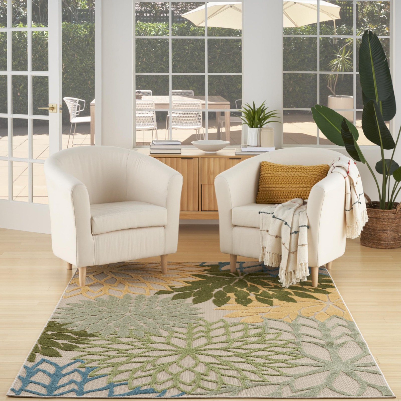 Bold Floral Green Multicolor Outdoor Rug Soft Texture Easy Clean Durable 36X56