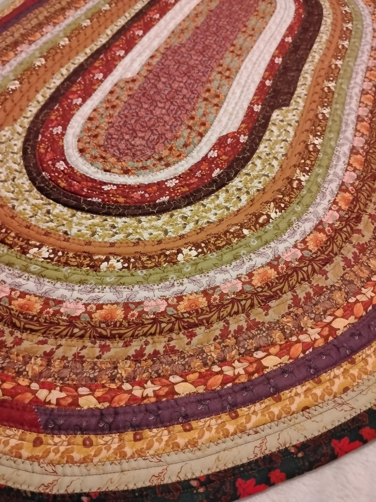 Jelly Roll Rug Leaves & Flowers Browns & Reds Size 43×28