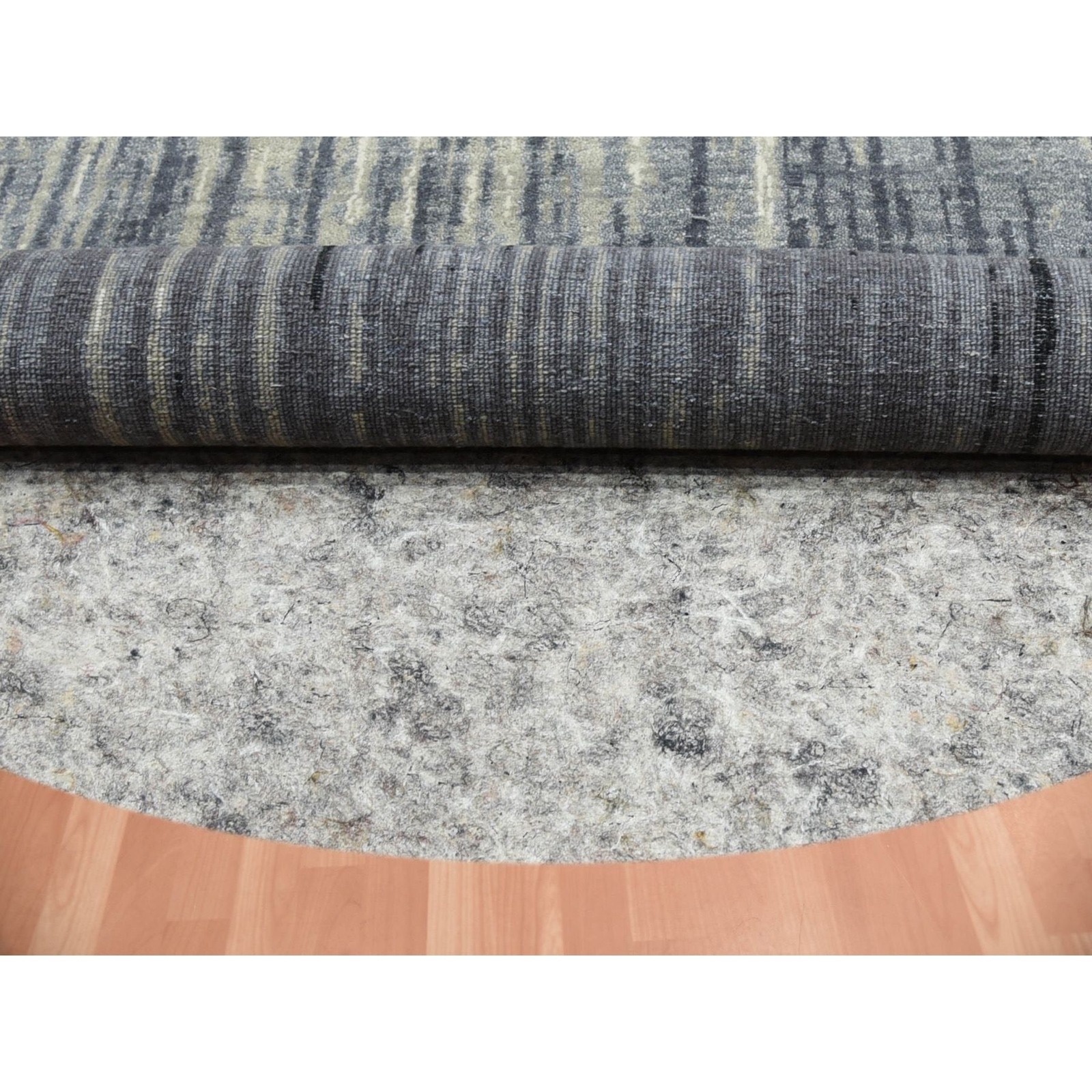 10′ x 10′ Blue Modern Ombre Organic Wool Hand Knotted Round Oriental Rug R75251