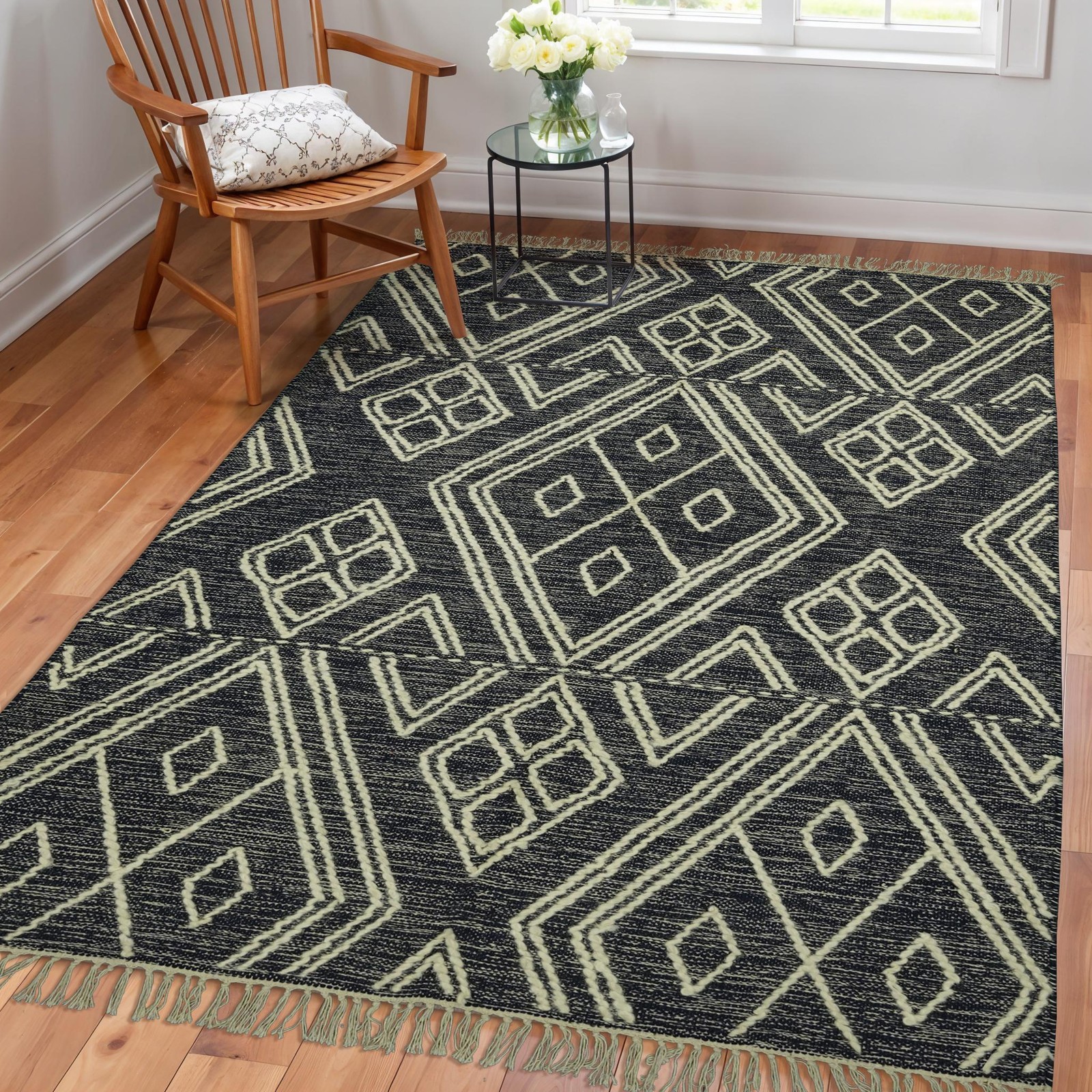 Handmade Cotton Moroccan Rug Thick Pile 4×6 Feet Diamond Pattern Black Rug