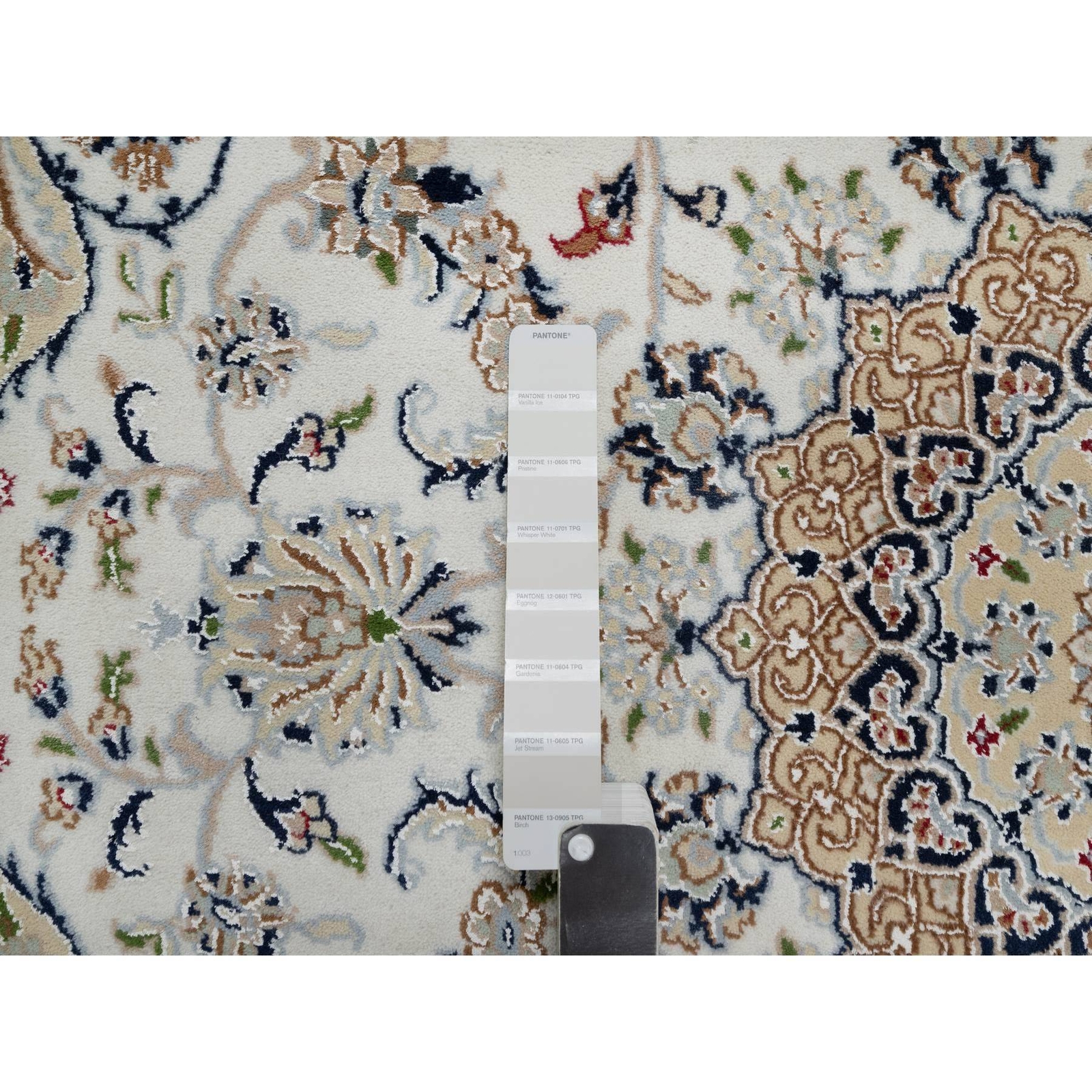 5’9″x5’9″ Alabaster White 250 Nain Hand Knotted Wool and Silk Square Rug R91021