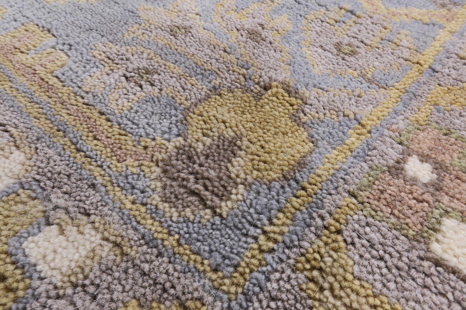 8′ 2″ X 9′ 10″ Turkish Oushak Hand Knotted Area Rug – Q1511