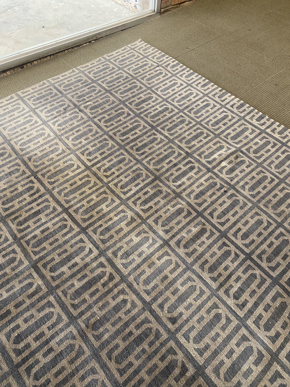 9 X 11 Ft PreOwned Modern Wool Pile Area Rug Woven Carpet Gray As Is