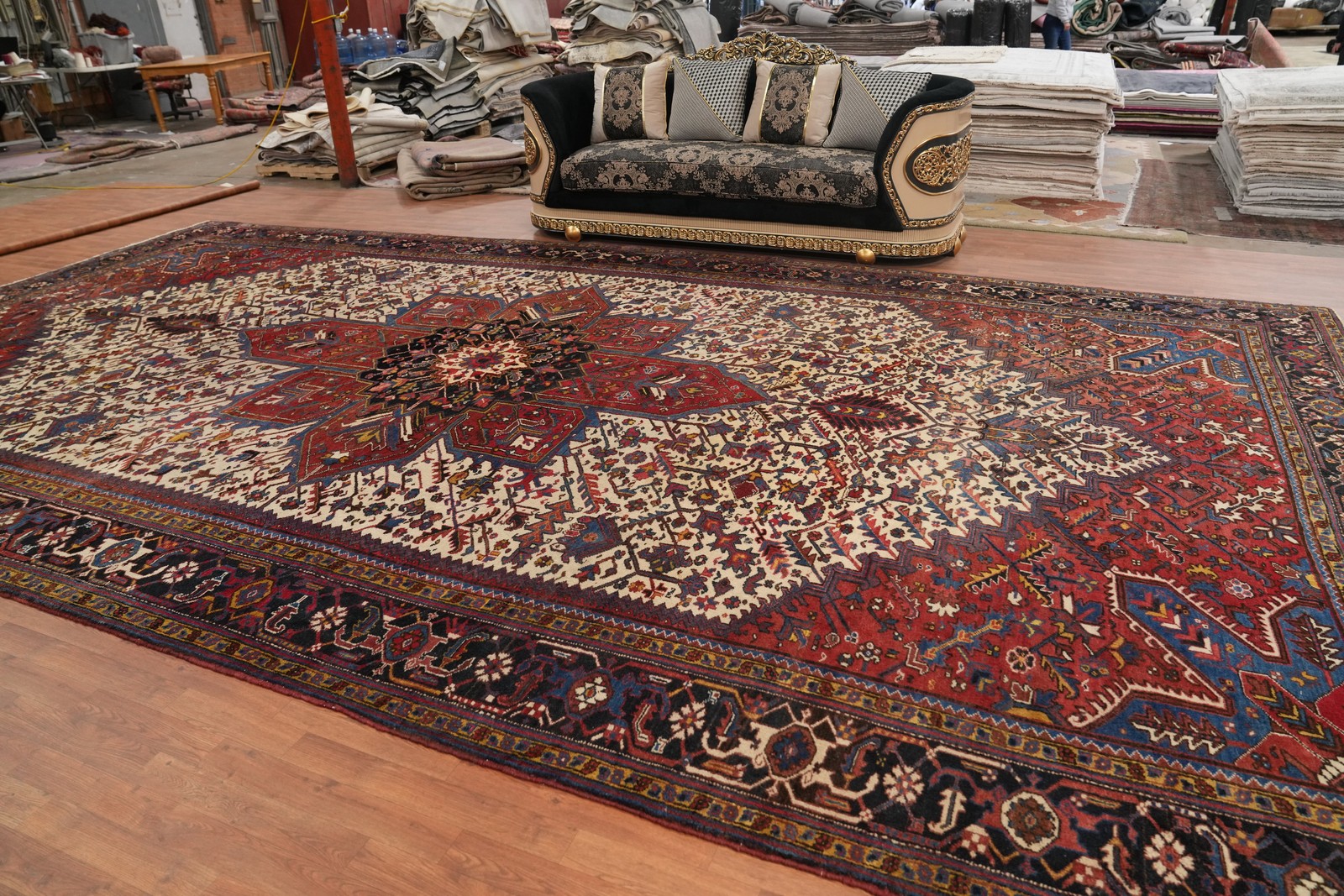 Ivory Vegetable Dye Traditional Style Palace Size Rug 11×21 ft Had-knotted Wool
