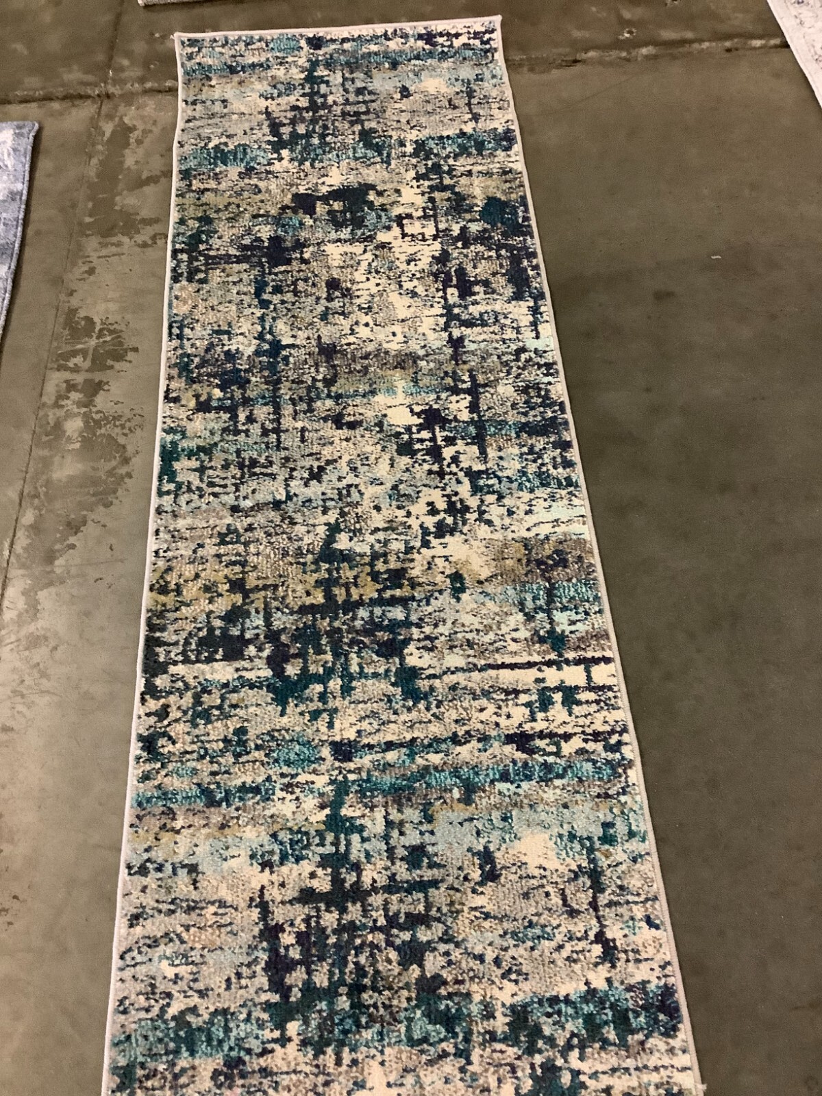 CREAM / BLUE 2′-2″ X 10′ Flaw in Rug, Reduced Price 1172665048 MAD469B-210