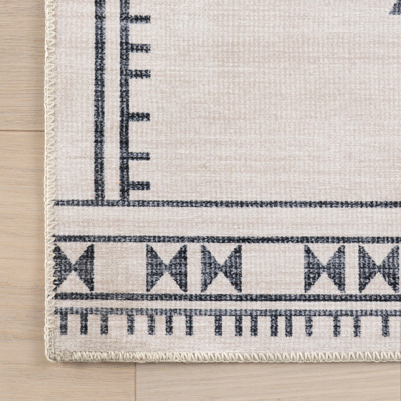 Nuloom Shenai Medallion 2 X 12 Machine Washable Runner Rug For Living Room