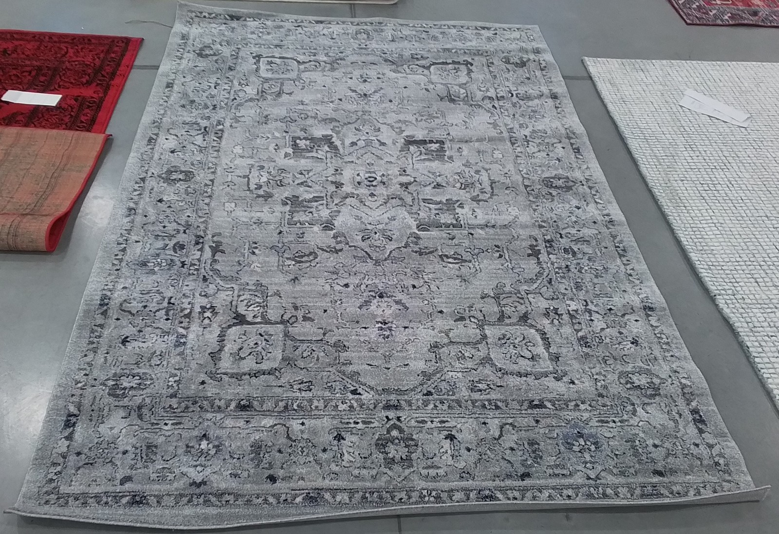 GREY / DARK GREY 6′-0″ x 9′-0″ Back Stain Rug Reduced Price 1172807321 CHL411F-6
