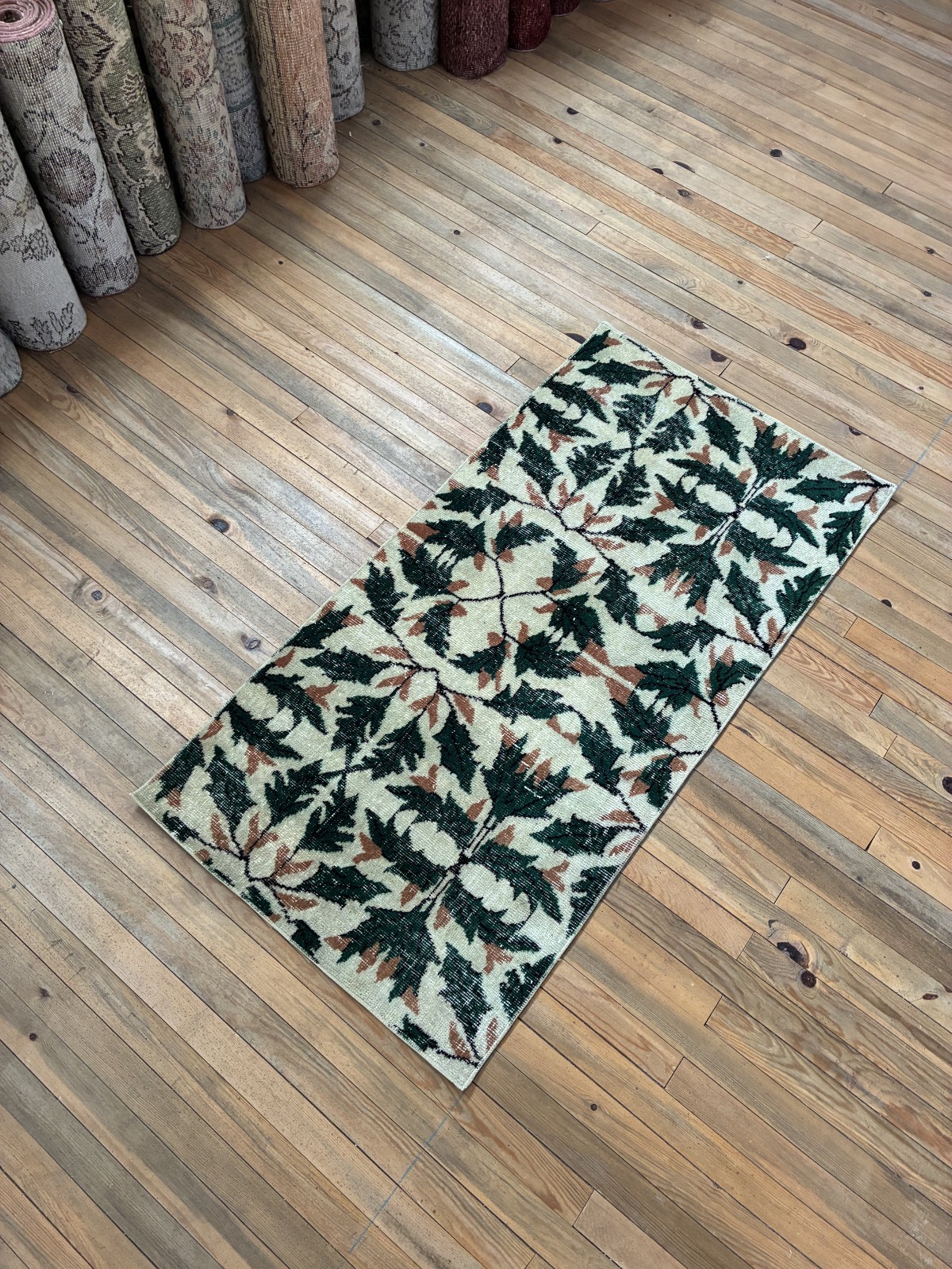 Organic Modern Botanical Leaf Rug 2×5 Forest Green Cream Wool Accent Mat
